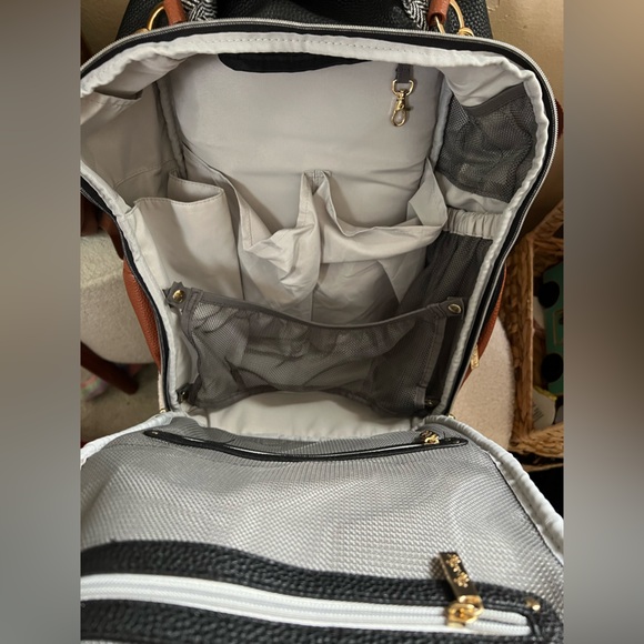 Itzy ritzy diaper bag Coffe & cream - Picture 2 of 5